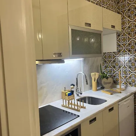 Apartment Discovery 1