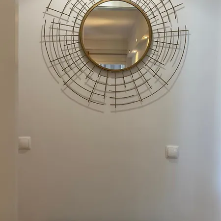 Discovery 1 Apartment